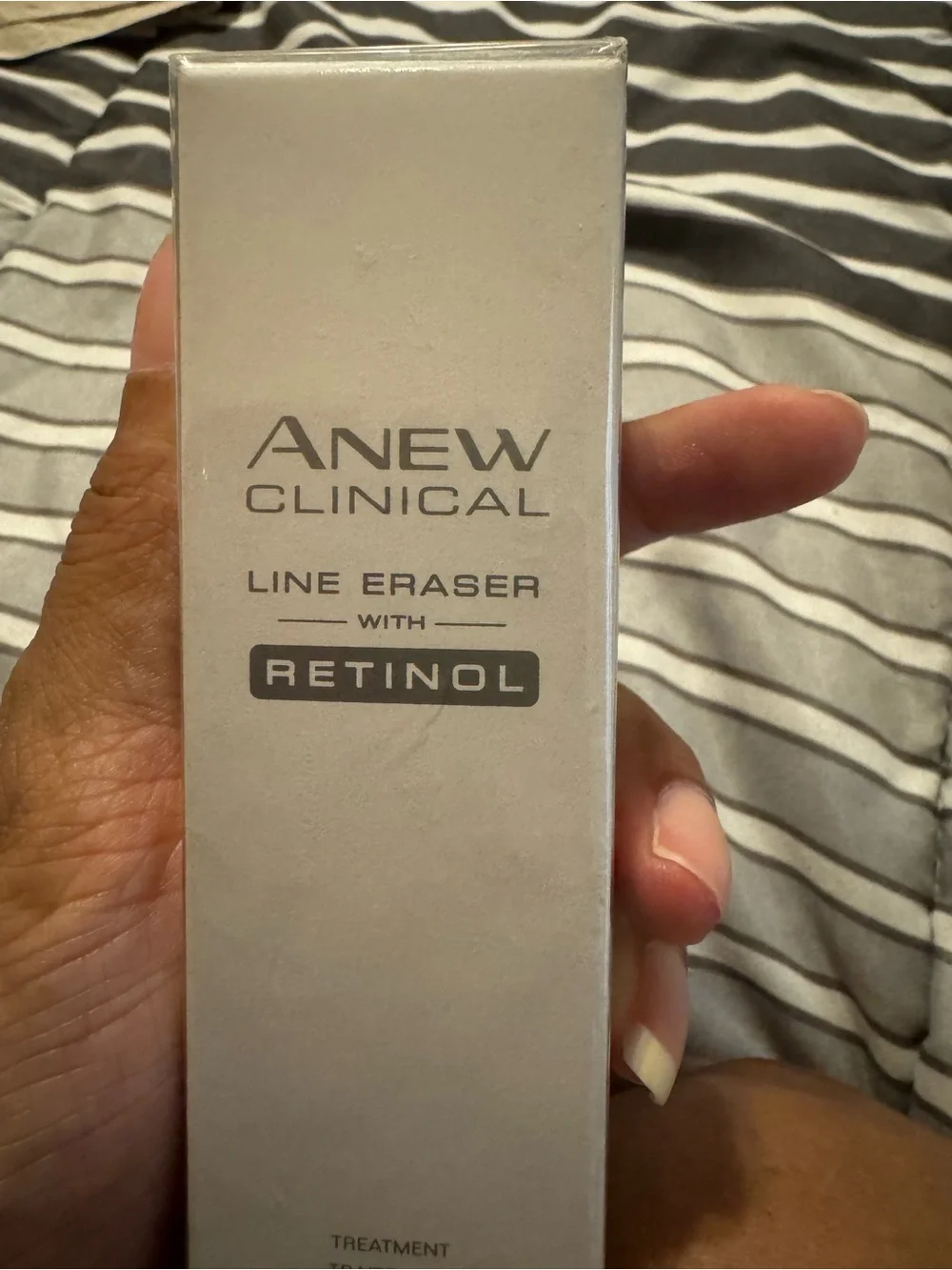 NIB AVON Anew Clinical Line Eraser with Retinol Treatment - Picture 11 of 11